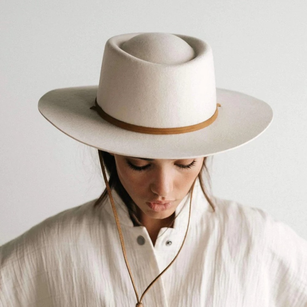 Gigi Pip Wren Hat, Small